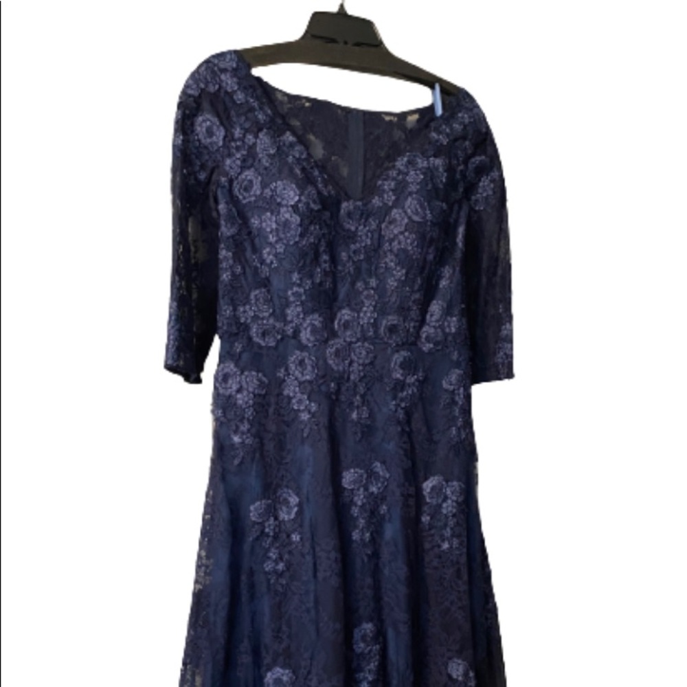 Gorgeous size 12 LeFemme full length navy gown